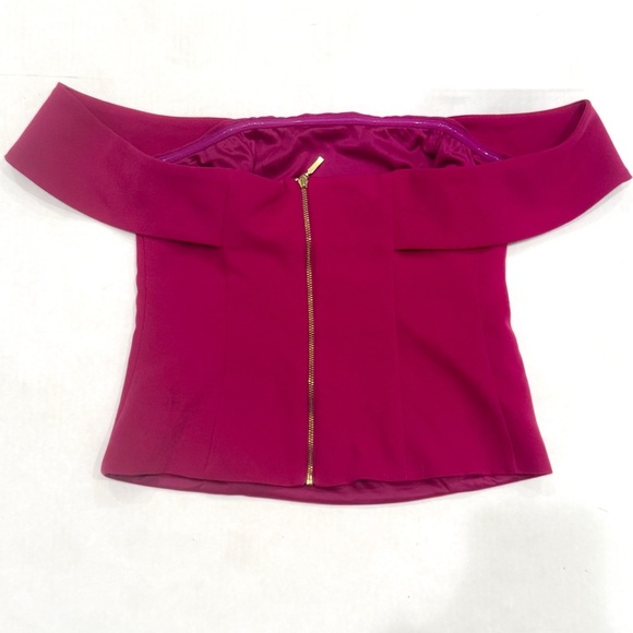 Express NWT magenta off shoulder crop top ❤️ - Picture 4 of 6